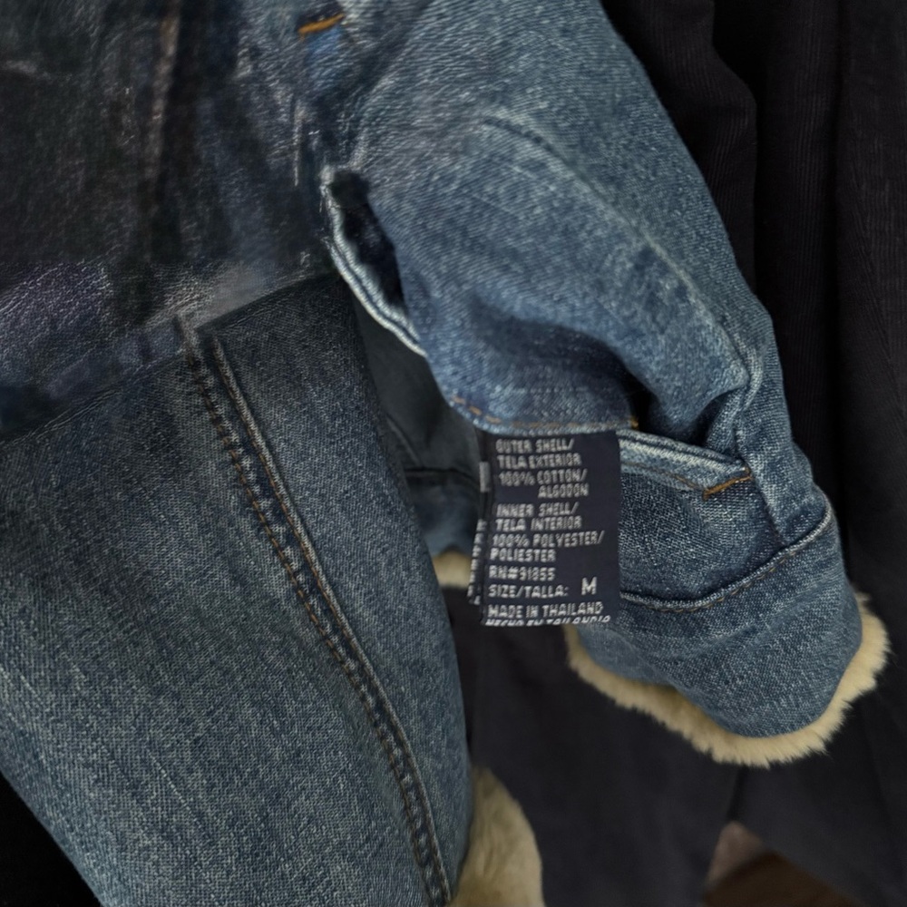 Reversible Blue Denim Jacket Reversible to Faux Fur - Picture 8 of 8